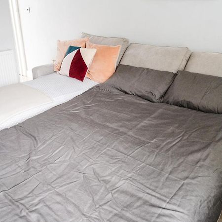 Churnet Valley Townhouse - Modern Cheadle House Βίλα Εξωτερικό φωτογραφία