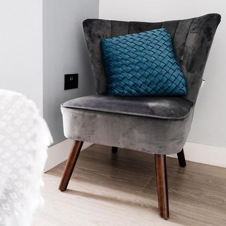 Churnet Valley Townhouse - Modern Cheadle House Βίλα Εξωτερικό φωτογραφία