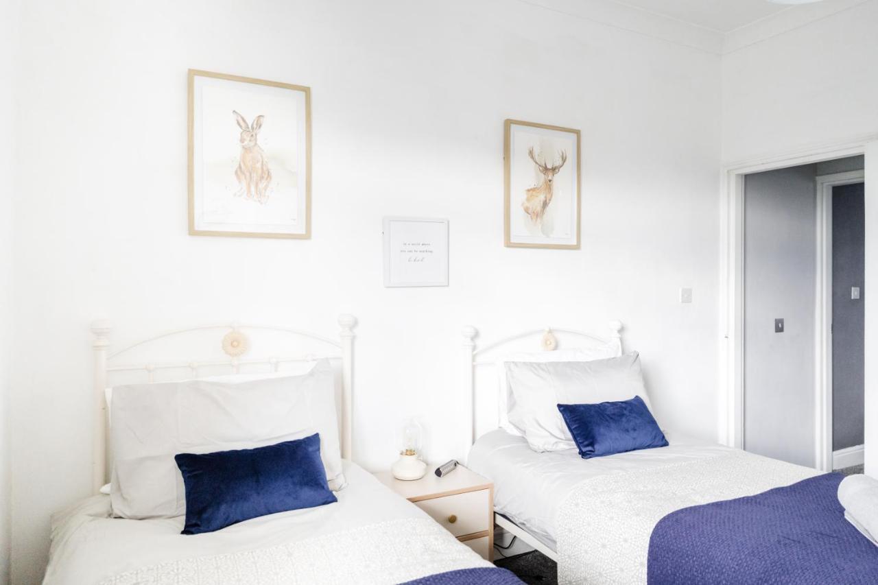 Churnet Valley Townhouse - Modern Cheadle House Βίλα Εξωτερικό φωτογραφία