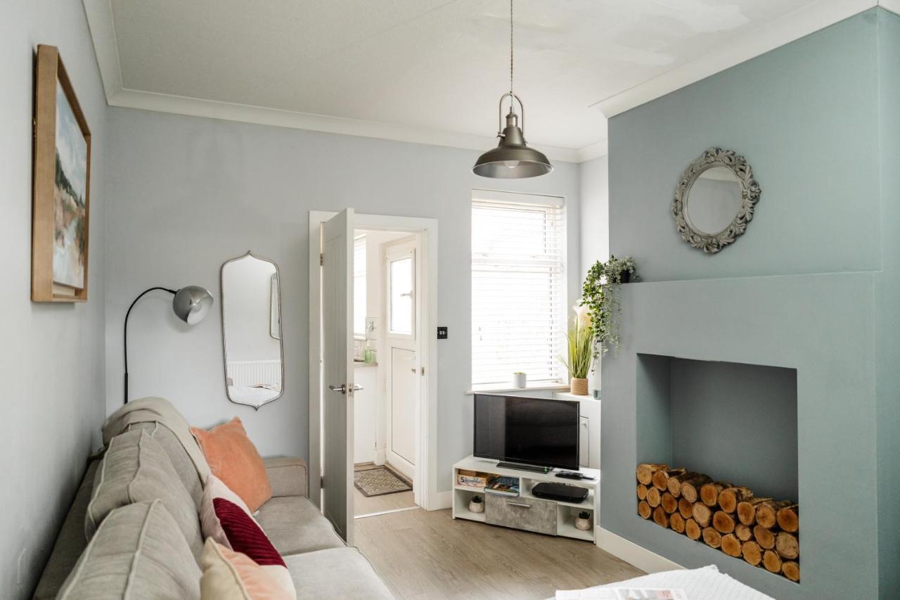 Churnet Valley Townhouse - Modern Cheadle House Βίλα Εξωτερικό φωτογραφία