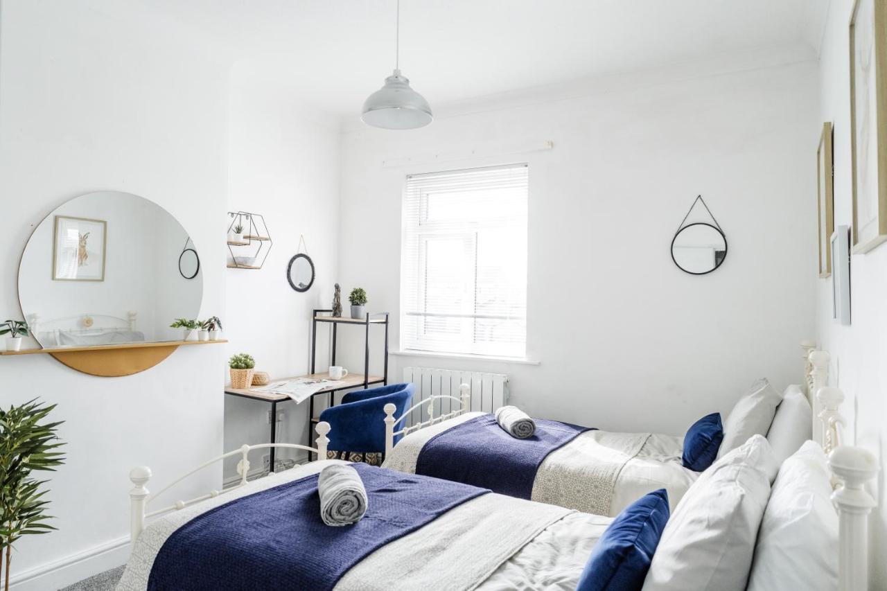 Churnet Valley Townhouse - Modern Cheadle House Βίλα Εξωτερικό φωτογραφία