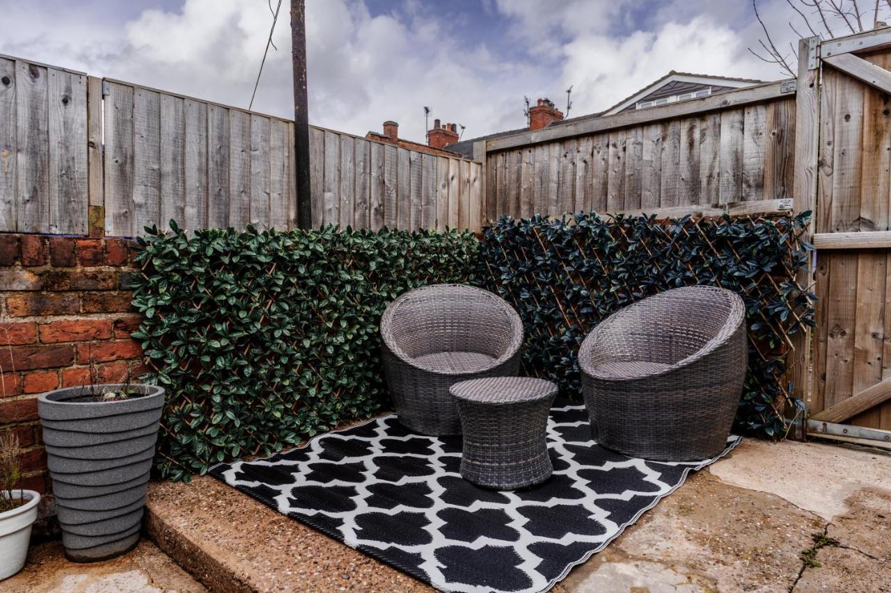 Churnet Valley Townhouse - Modern Cheadle House Βίλα Εξωτερικό φωτογραφία